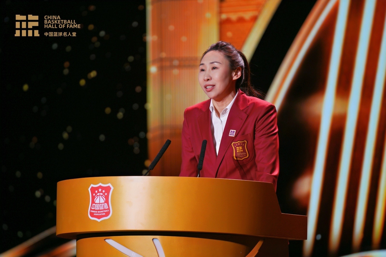 2024中国篮球名人堂入堂仪式清华大学举办 9位传