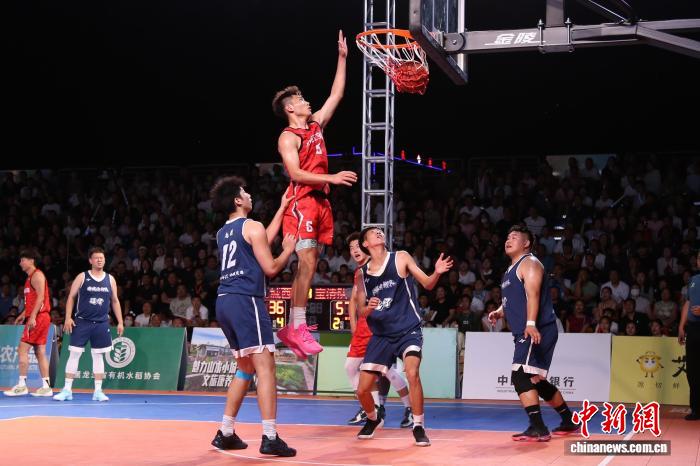 双鸭山宝清队勇夺东北四省乡村篮球联赛冠军