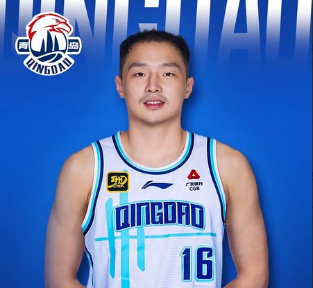 王奕博转会青岛首战对阵旧主浙江 比赛胶着犯规