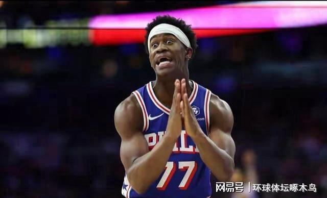 凯尔特人32分狂胜76人 普理查德爆发助球队夺赛点